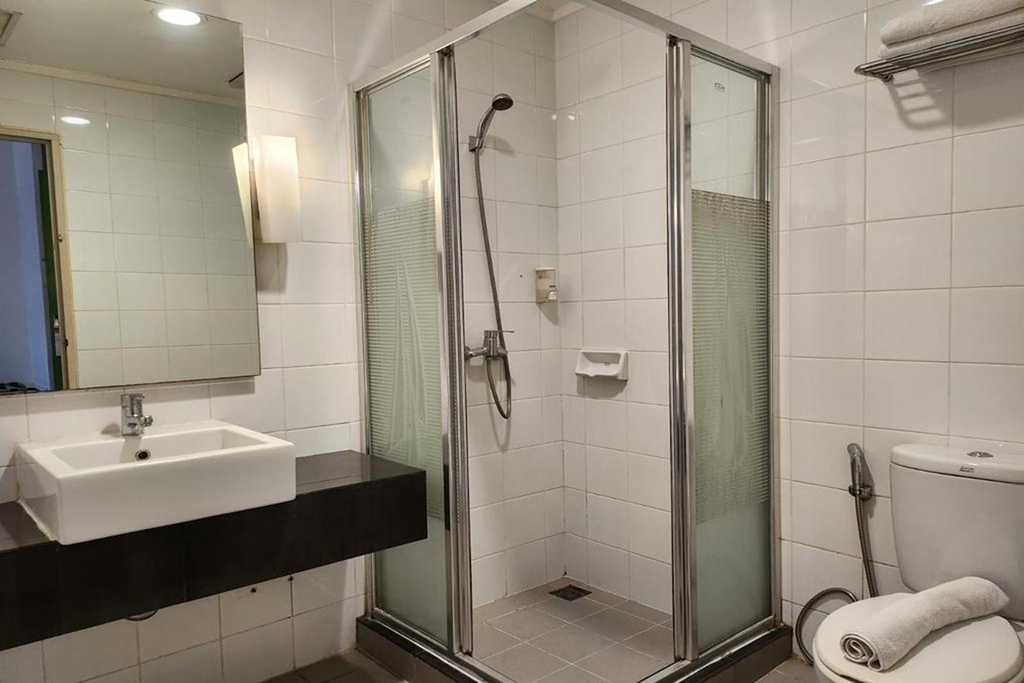 Hotel Glodok Plaza Джакарта Экстерьер фото