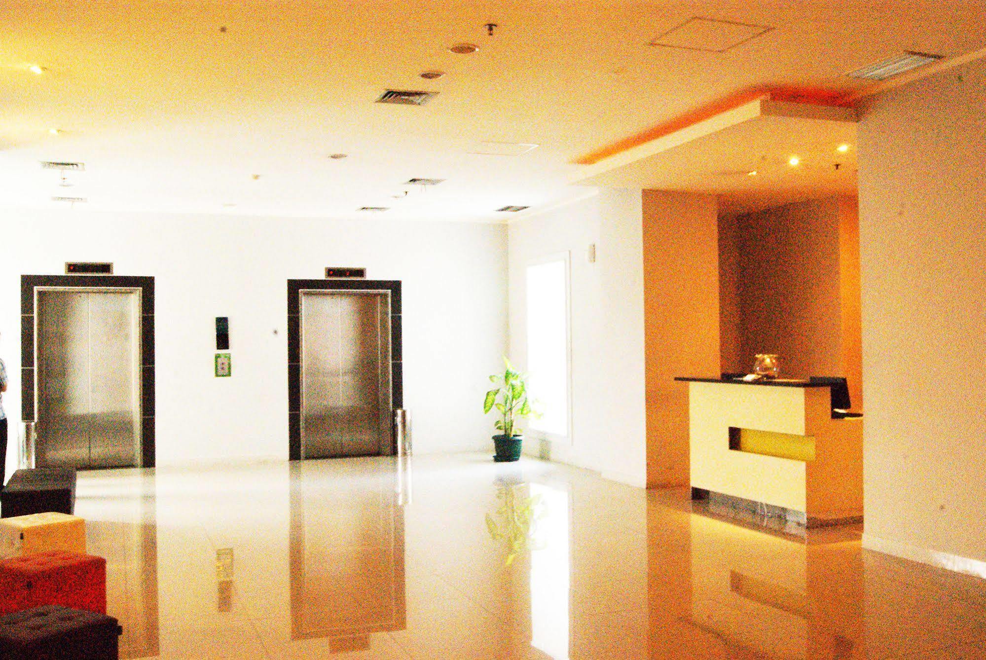 Hotel Glodok Plaza Джакарта Экстерьер фото